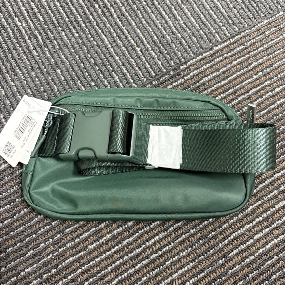 lululemon go everywhere bag Belt – Peloton Apparel LULULEMON Unisex New Crew Color:Diamant Black Fingerboarding: Bags & Accessories Keep them close in